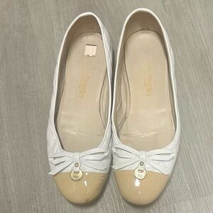 RUSSELL & BROMLEY White & Tan Leather Ballet Flats 38.5